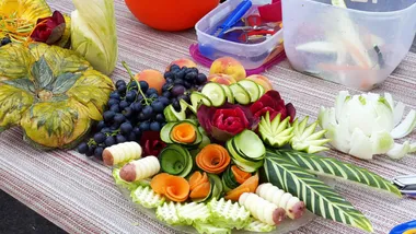 ベトナムの飾り切り 野菜アートの美しい盛り付け