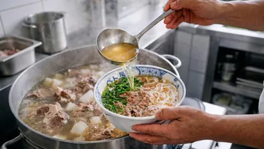 フォースープ 作り方:14時間煮込みのベト屋のこだわり